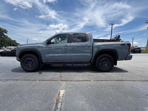 2025 Nissan Frontier PRO-4X