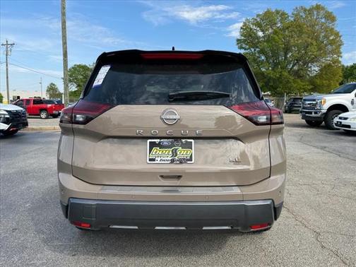 2025 Nissan Rogue SL