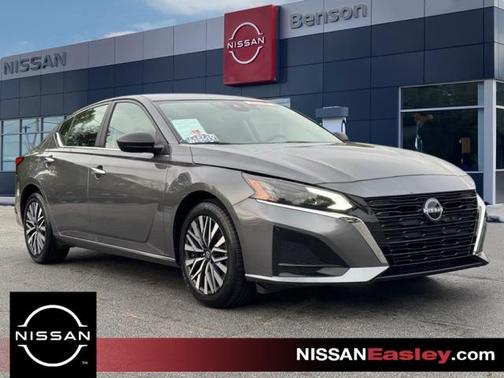 Gun Metallic 2025 Nissan Altima SV