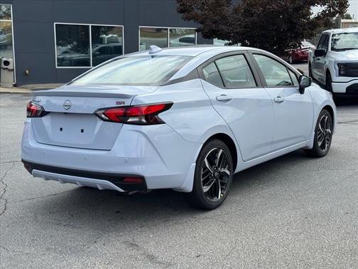 2025 Nissan Versa 1.6 SR