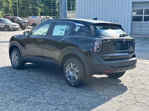 Super Black 2026 Nissan Kicks S