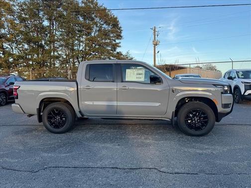 2026 Nissan Frontier SV