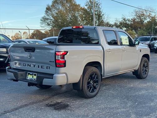 2026 Nissan Frontier SV