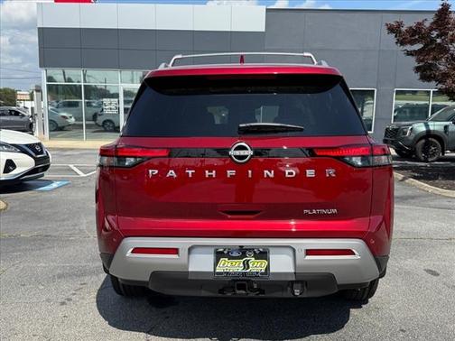 2025 Nissan Pathfinder Platinum