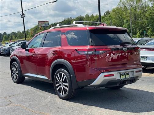 2025 Nissan Pathfinder Platinum