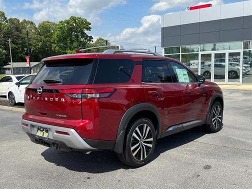 2025 Nissan Pathfinder Platinum