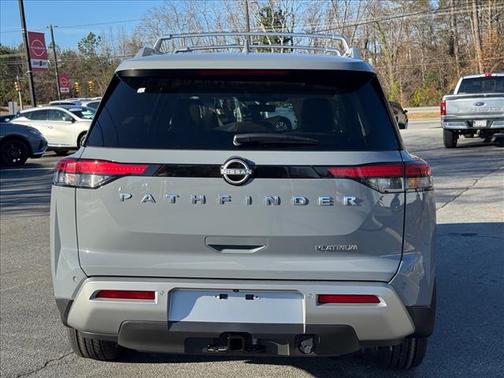 2025 Nissan Pathfinder Platinum