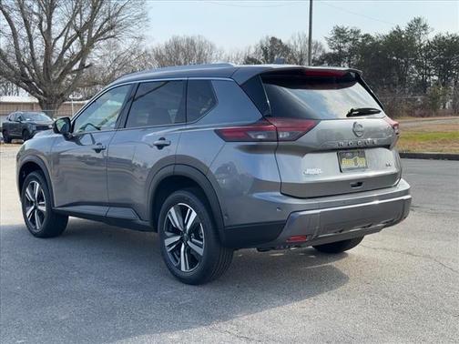 2025 Nissan Rogue SL