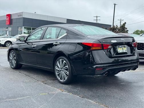 2024 Nissan Altima 2.5 SL