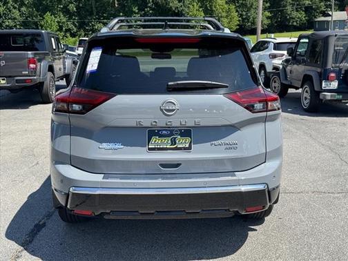 2025 Nissan Rogue Platinum