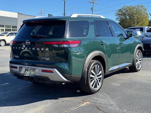 2022 Nissan Pathfinder Platinum