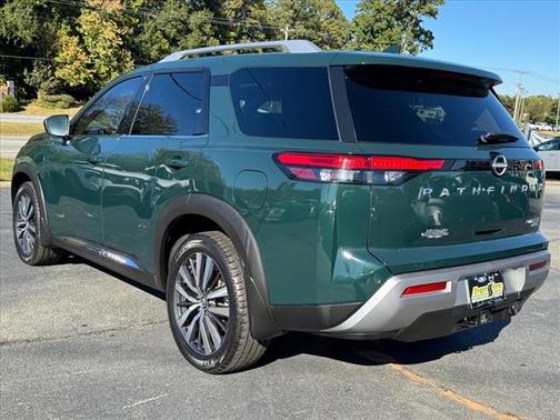 2022 Nissan Pathfinder Platinum