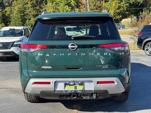 2022 Nissan Pathfinder Platinum