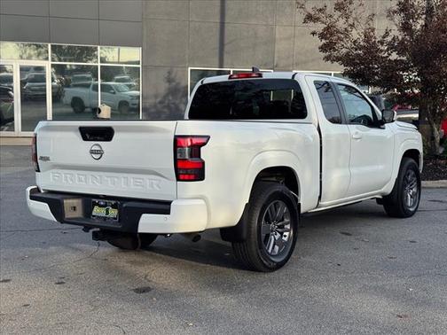 2025 Nissan Frontier SV