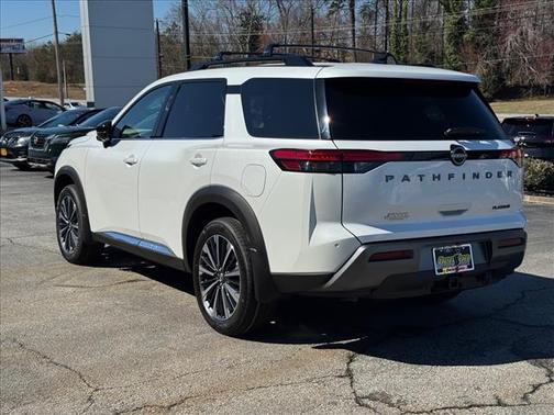 2026 Nissan Pathfinder Platinum