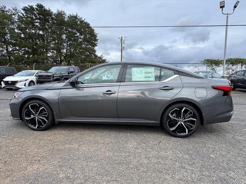2025 Nissan Altima SR