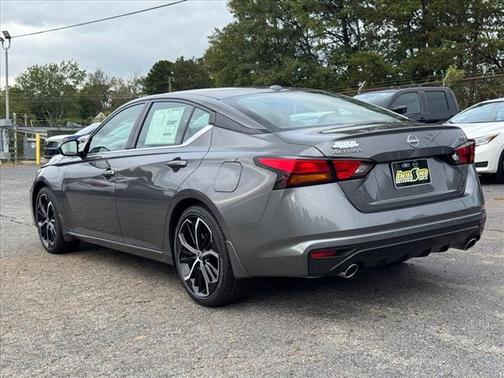 2025 Nissan Altima SR