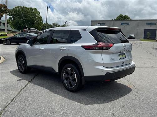 Brilliant Silver Metallic 2025 Nissan Rogue SV
