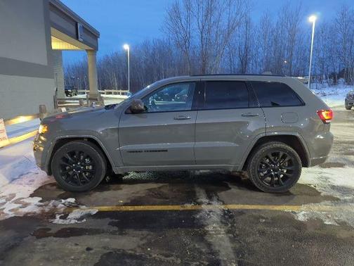 2021 Jeep Grand Cherokee Laredo