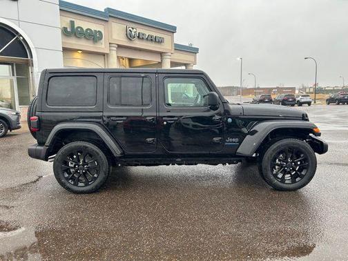 2025 Jeep Wrangler 4xe Sahara