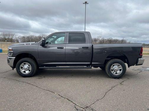2025 RAM 2500 Tradesman Crew Cab 4x4 6'4' Box