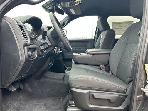 2025 RAM 2500 Tradesman Crew Cab 4x4 6'4' Box