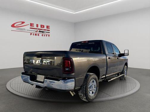 2026 RAM 2500 Tradesman Crew Cab 4x2 6'4' Box