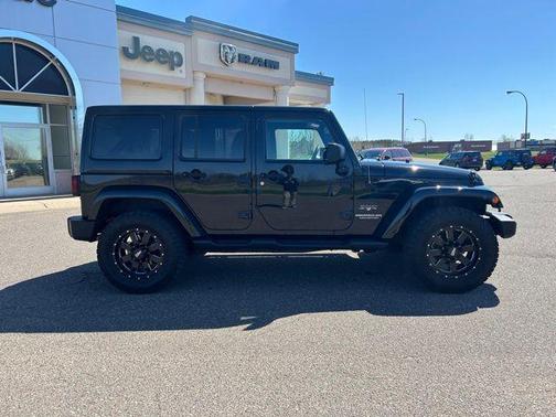 2017 Jeep Wrangler Unlimited Sahara