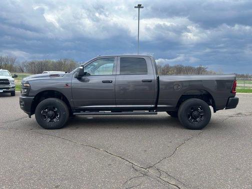 2025 RAM 3500 Tradesman Crew Cab 4x4 6'4' Box