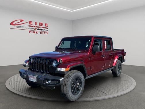 Snazzberry Pearlcoat 2022 Jeep Gladiator Willys 4x4