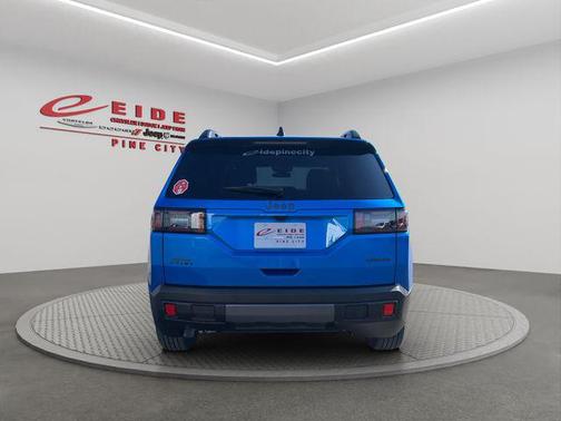 Hydro Blue Pearlcoat 2026 Jeep Cherokee Limited