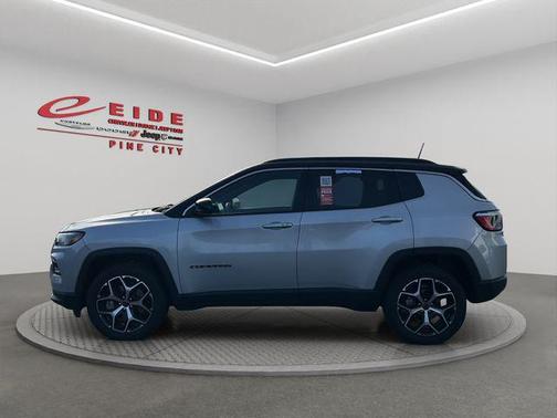Silver Zynith Metallic Clearcoat 2025 Jeep Compass Limited