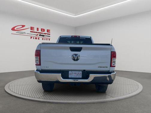 2019 RAM 3500 Tradesman Crew Cab 4x4 8' Box