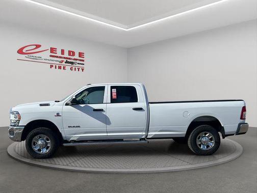 2019 RAM 3500 Tradesman Crew Cab 4x4 8' Box