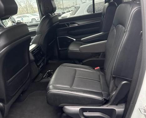 2025 Jeep Wagoneer L Series III 4x4