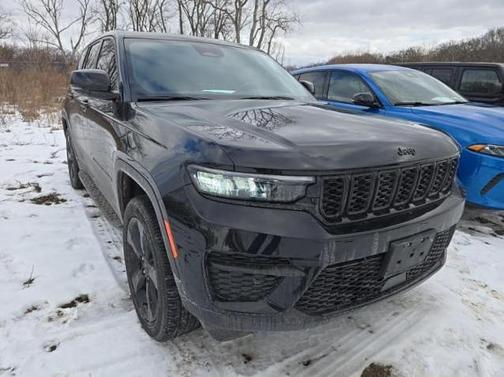 2023 Jeep Grand Cherokee Altitude