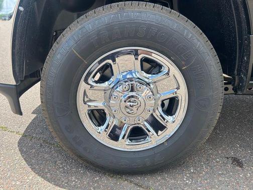 2025 RAM 2500 Tradesman Crew Cab 4x4 6'4' Box