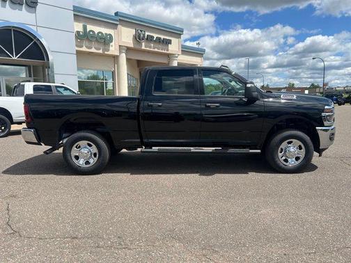 2025 RAM 2500 Tradesman Crew Cab 4x4 6'4' Box