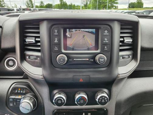 2020 RAM 3500 Tradesman Crew Cab 4x4 6'4' Box