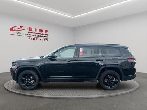 Diamond Black Crystal Pearlcoat 2024 Jeep Grand Cherokee L Altitude