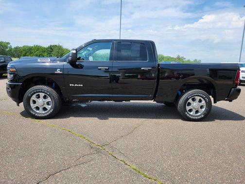 2025 RAM 2500 Big Horn Crew Cab 4x4 6'4' Box