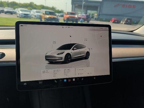 Pearl White Multi-Coat 2023 Tesla Model 3 Standard Range