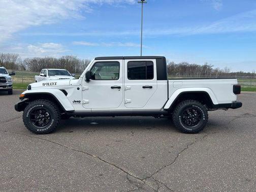 2025 Jeep Gladiator Willys