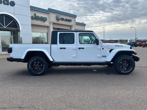 2025 Jeep Gladiator Willys