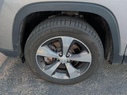 Billet Silver Metallic Clearcoat 2019 Jeep Cherokee Limited