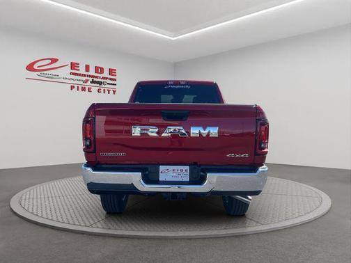 Molten Red Pearlcoat 2026 RAM 2500 Big Horn Crew Cab 4x4 6'4' Box