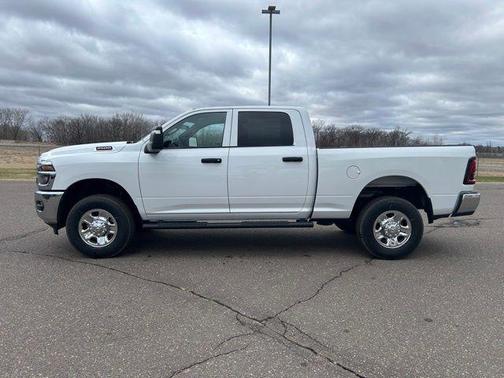 2025 RAM 2500 Tradesman Crew Cab 4x4 6'4' Box