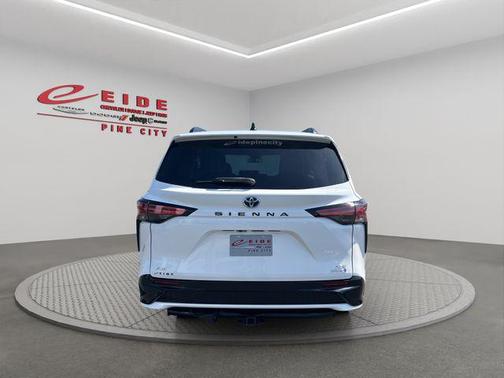 Super White 2021 Toyota Sienna XSE 7 Passenger