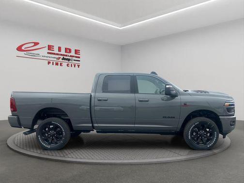 Ceramic Gray Clearcoat 2026 RAM 2500 Laramie Crew Cab 4x4 6'4' Box