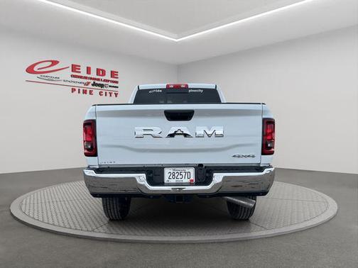 2026 RAM 3500 Tradesman Crew Cab 4x4 6'4' Box